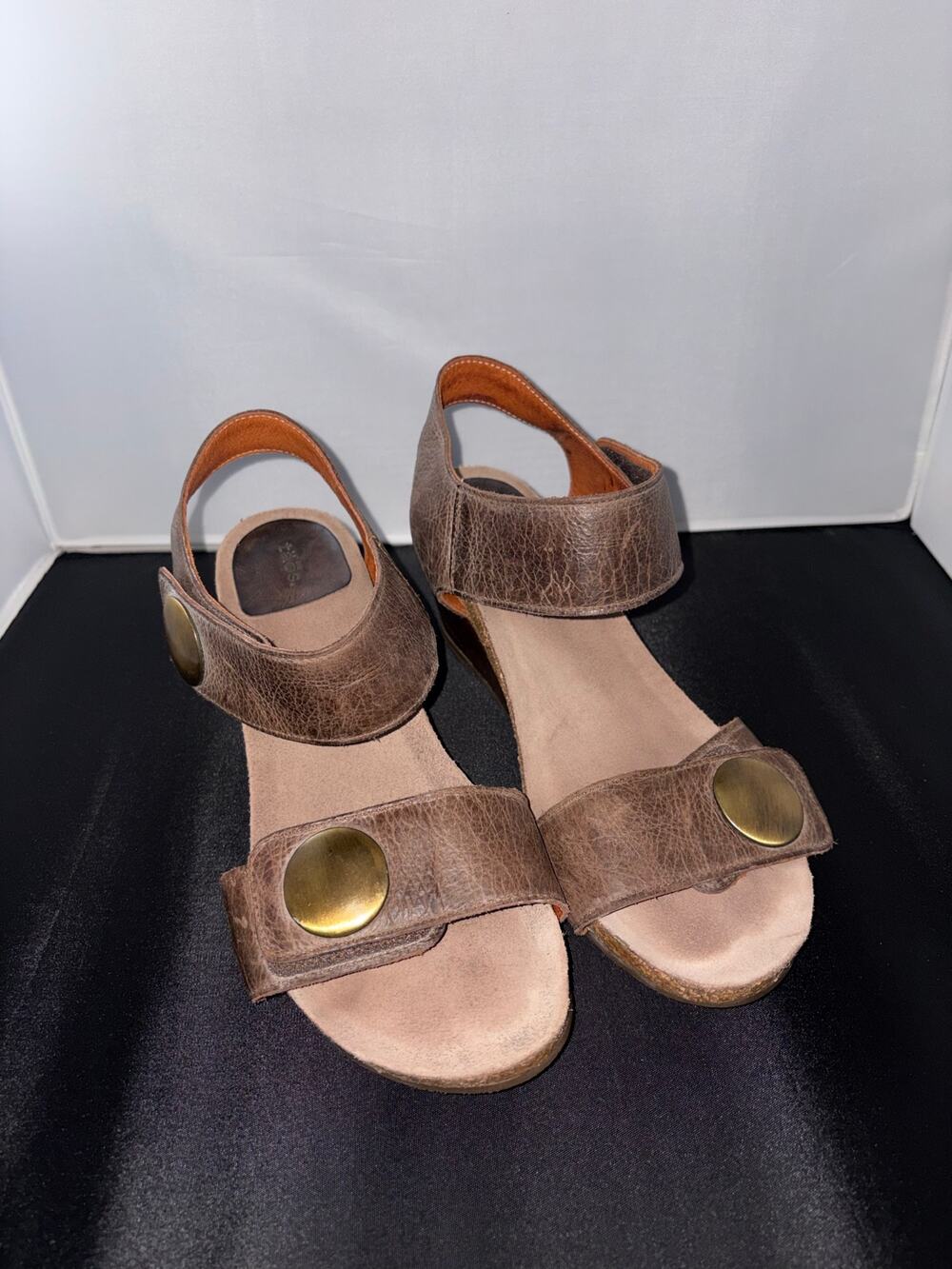 Taos Carousel 2 Wedge – Style 3209 – Dark Brown Leather
